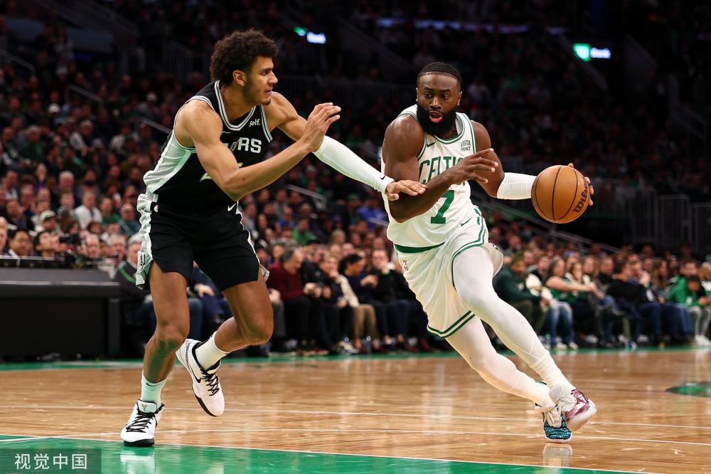 38岁依旧神勇！这位老将用进球扛起球队，连续12个赛季没有降级.