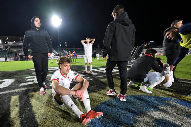 却因首轮失 却因首轮失